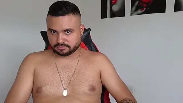 Snapshot of khalidferrer chatting on 02-25-25, 08:51 khalidferrer online show from 02-25-25, 08:51