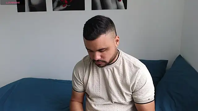 Snapshot of khalidferrer chatting on 03-04-25, 03:15 khalidferrer online show from 03-04-25, 03:15