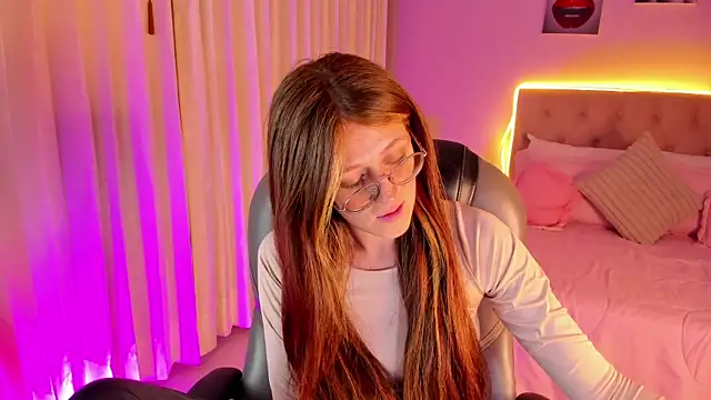 Emily Warren  online show from 03-30-26, 08:21