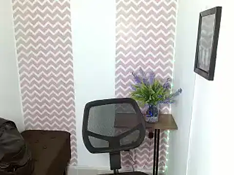 Snapshot of dayanacarson chatting on 06-19-26, 06:12 dayanacarson online show from 06-19-26, 06:12