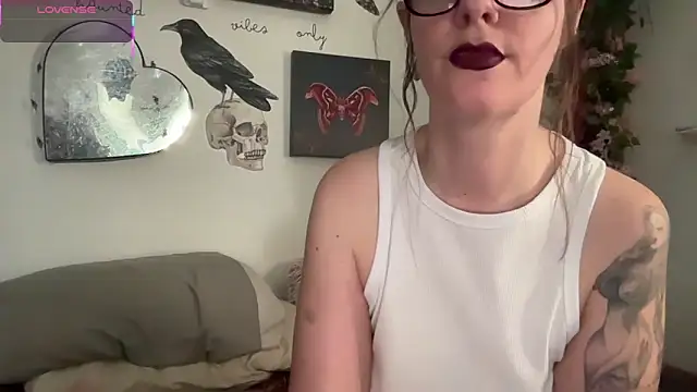 mothh1 online show from 03-19-26, 01:59