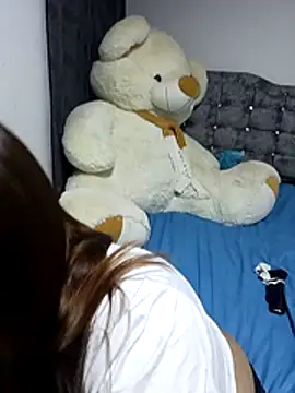 Snapshot of nahomysaints chatting on 12-17-25, 12:05 nahomysaints online show from 12-17-25, 12:05