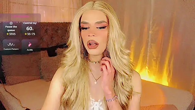 Dalila moan online show from 10-28-25, 09:28