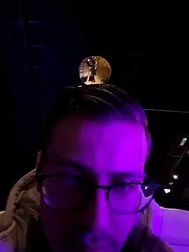 Snapshot of luckyluuk25 chatting on 02-25-25, 06:42 luckyluuk25 online show from 02-25-25, 06:42