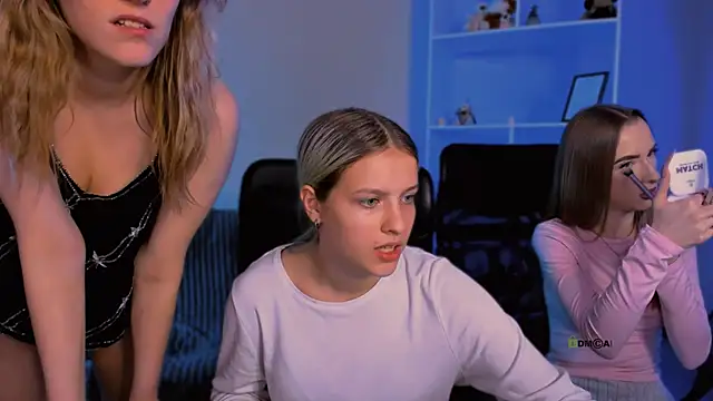 doll vey online show from 11-23-25, 09:25