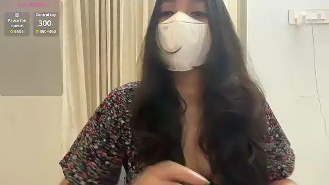 oviyakalra online show from 10-30-25, 04:03