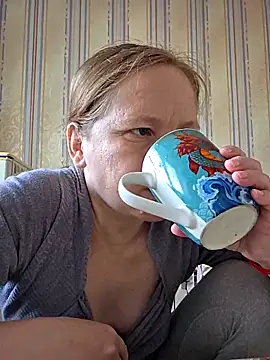 -Kathrine kit- online show from 11-23-25, 09:20