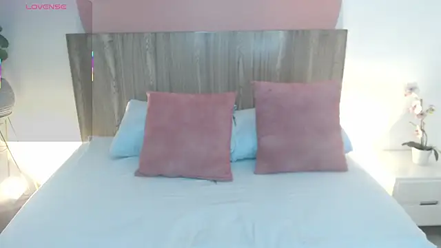 dulce victoriaa  online show from 03-30-26, 10:00