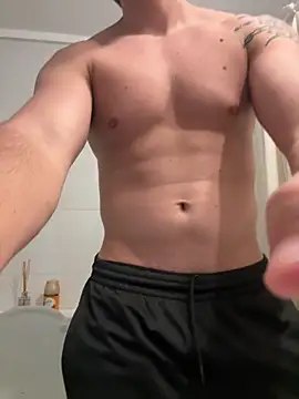 shuki0101 online show from 10-29-25, 04:09