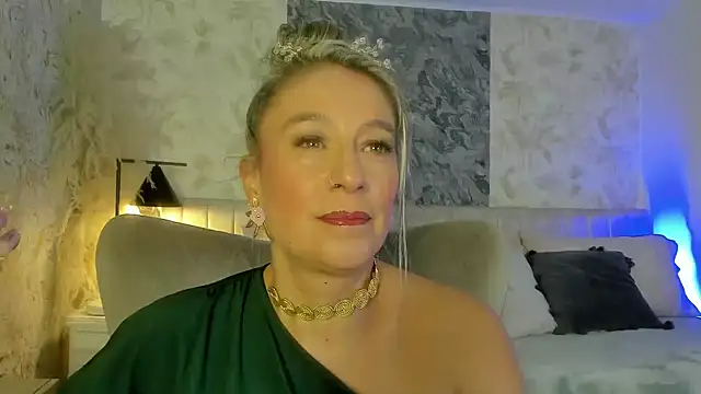 Liannaa  online show from 11-25-25, 07:36