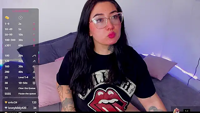 Curvybaddie99 online show from 01-08-26, 07:21