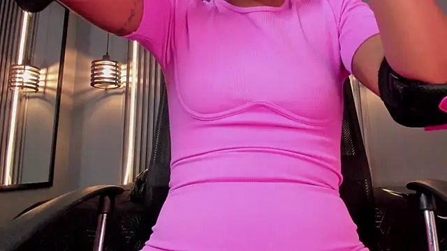 alahia betancurx online show from 11-13-25, 12:26