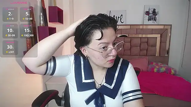 Snapshot of safyka chatting on 11-11-25, 12:54 safyka online show from 11-11-25, 12:54