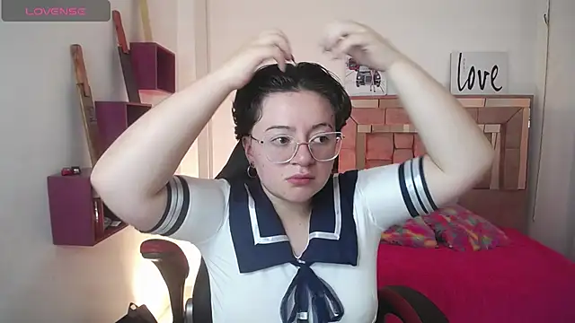 Snapshot of safyka chatting on 11-21-25, 12:10 safyka online show from 11-21-25, 12:10