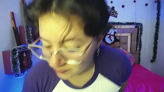 Snapshot of safyka chatting on 12-05-25, 02:09 safyka online show from 12-05-25, 02:09