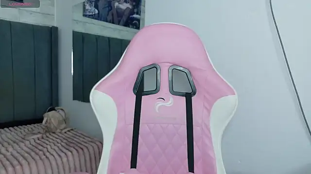 Aida princess online show from 10-20-25, 11:16