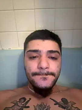 Snapshot of papiVilla23 chatting on 09-15-25, 02:28 papiVilla23 online show from 09-15-25, 02:28