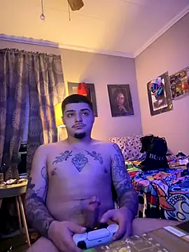 Snapshot of papiVilla23 chatting on 12-16-25, 10:37 papiVilla23 online show from 12-16-25, 10:37