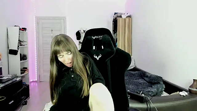 bekkawell online show from 11-26-25, 02:51