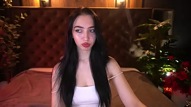 WildKittenX  online show from 03-10-26, 06:40