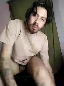 Snapshot of santibiggg chatting on 09-24-25, 12:36 santibiggg online show from 09-24-25, 12:36