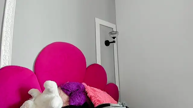 Bonniie 22 online show from 02-12-26, 07:53