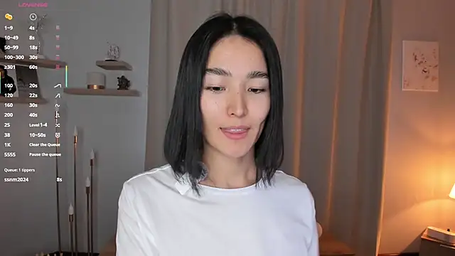 RanelDiva online show from 12-17-25, 08:09