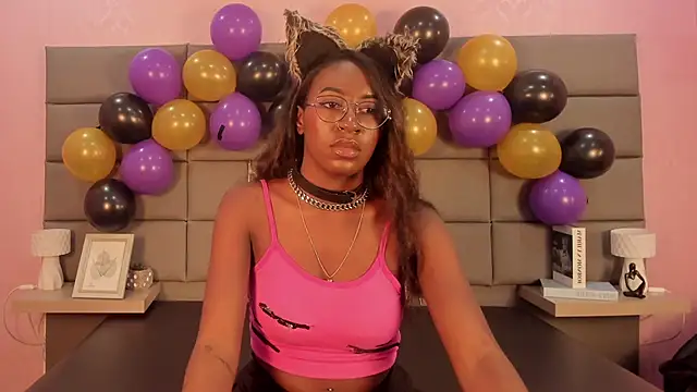 Qeen blackk online show from 10-31-25, 10:33