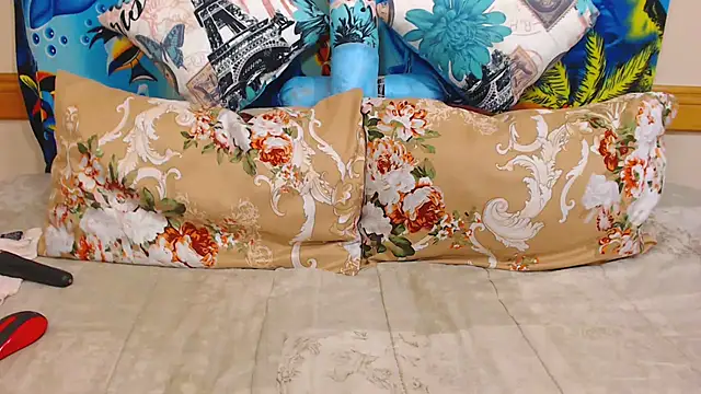 ChocolateClit online show from 10-27-25, 05:17