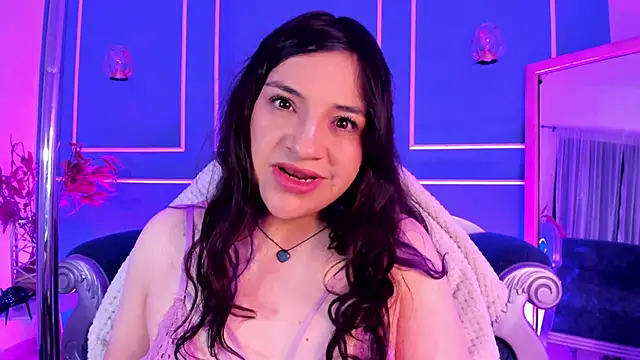 Snapshot of TaraTaylorr chatting on 12-16-25, 03:11 TaraTaylorr online show from 12-16-25, 03:11