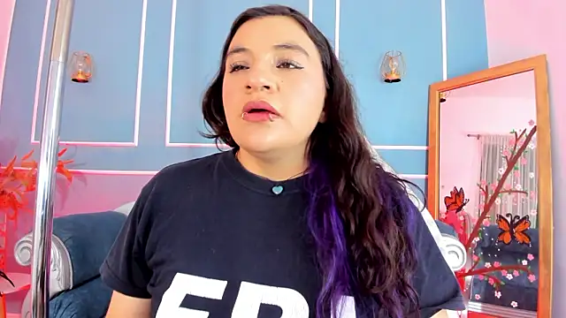 Snapshot of TaraTaylorr chatting on 03-14-26, 02:39 TaraTaylorr online show from 03-14-26, 02:39