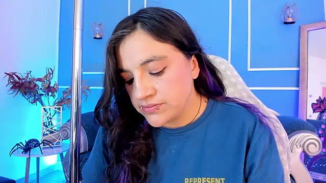 Snapshot of TaraTaylorr chatting on 04-03-26, 03:04 TaraTaylorr online show from 04-03-26, 03:04