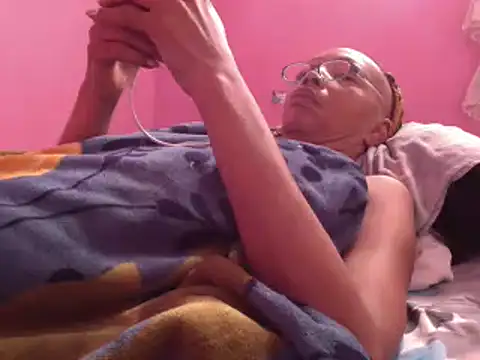 Ladyzee25 online show from 02-05-26, 01:05