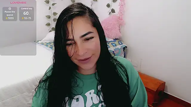 Snapshot of luna_lgomez_ chatting on 03-18-25, 11:08 luna lgomez  online show from 03-18-25, 11:08