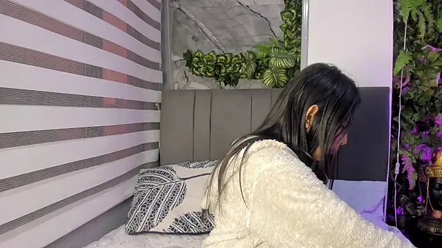 Fernanda liie  online show from 12-20-25, 11:28