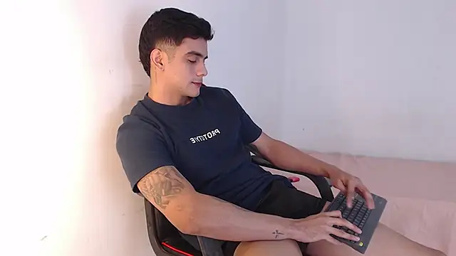 adam levis17 online show from 10-02-25, 05:58