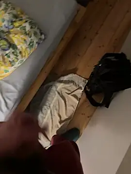 Snapshot of xy_monkeyBigCock chatting on 03-18-25, 02:58 xy monkeyBigCock online show from 03-18-25, 02:58