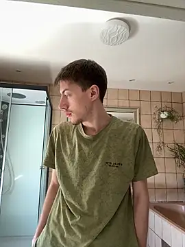 Snapshot of xy_monkeyBigCock chatting on 03-18-25, 11:41 xy monkeyBigCock online show from 03-18-25, 11:41