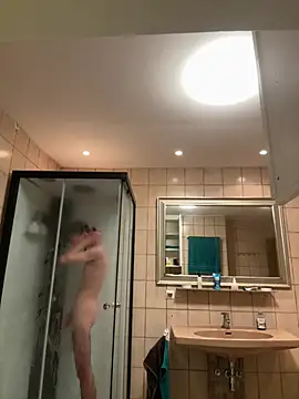 Snapshot of xy_monkeyBigCock chatting on 03-19-25, 06:01 xy monkeyBigCock online show from 03-19-25, 06:01