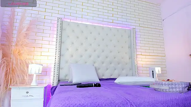 Emilly wilson  online show from 12-03-25, 11:30