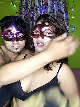 Snapshot of Exotic_couple_38 chatting on 10-26-25, 06:58 Exotic couple 38 online show from 10-26-25, 06:58