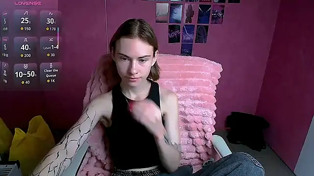 Fiona Night online show from 11-27-25, 06:37