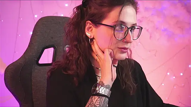 OliviaMcClean online show from 03-19-25, 07:27