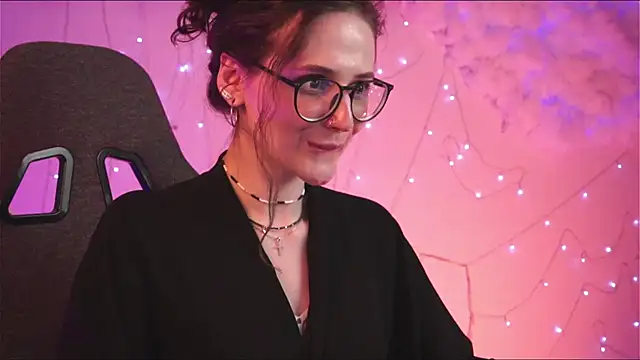 OliviaMcClean online show from 03-19-25, 10:31