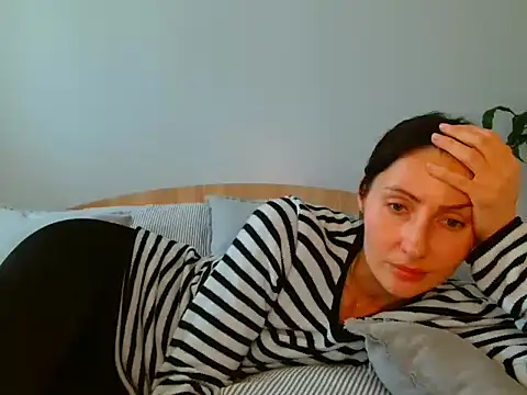 Snapshot of Irina9793 chatting on 04-29-26, 09:35 Irina9793 online show from 04-29-26, 09:35
