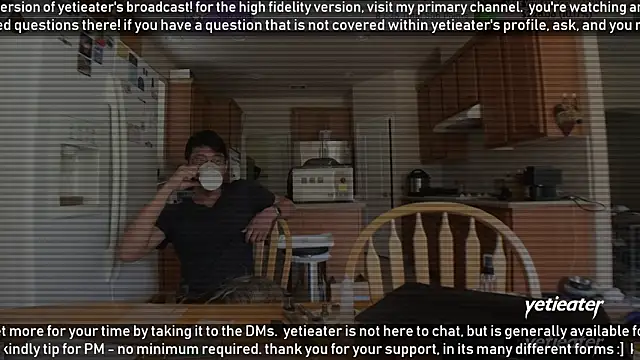 Snapshot of yetieater chatting on 12-10-24, 08:05 yetieater online show from 12-10-24, 08:05