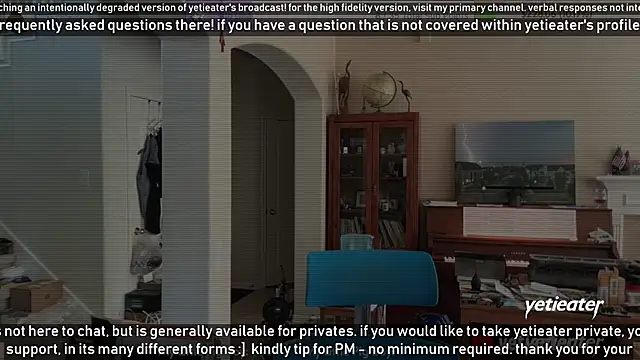 Snapshot of yetieater chatting on 12-11-24, 09:01 yetieater online show from 12-11-24, 09:01