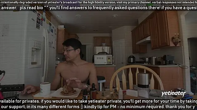 Snapshot of yetieater chatting on 12-18-24, 07:52 yetieater online show from 12-18-24, 07:52