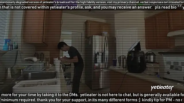 Snapshot of yetieater chatting on 01-02-25, 03:08 yetieater online show from 01-02-25, 03:08