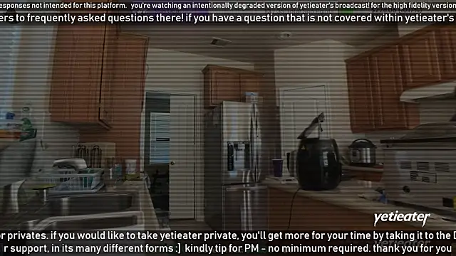 Snapshot of yetieater chatting on 01-11-25, 06:54 yetieater online show from 01-11-25, 06:54